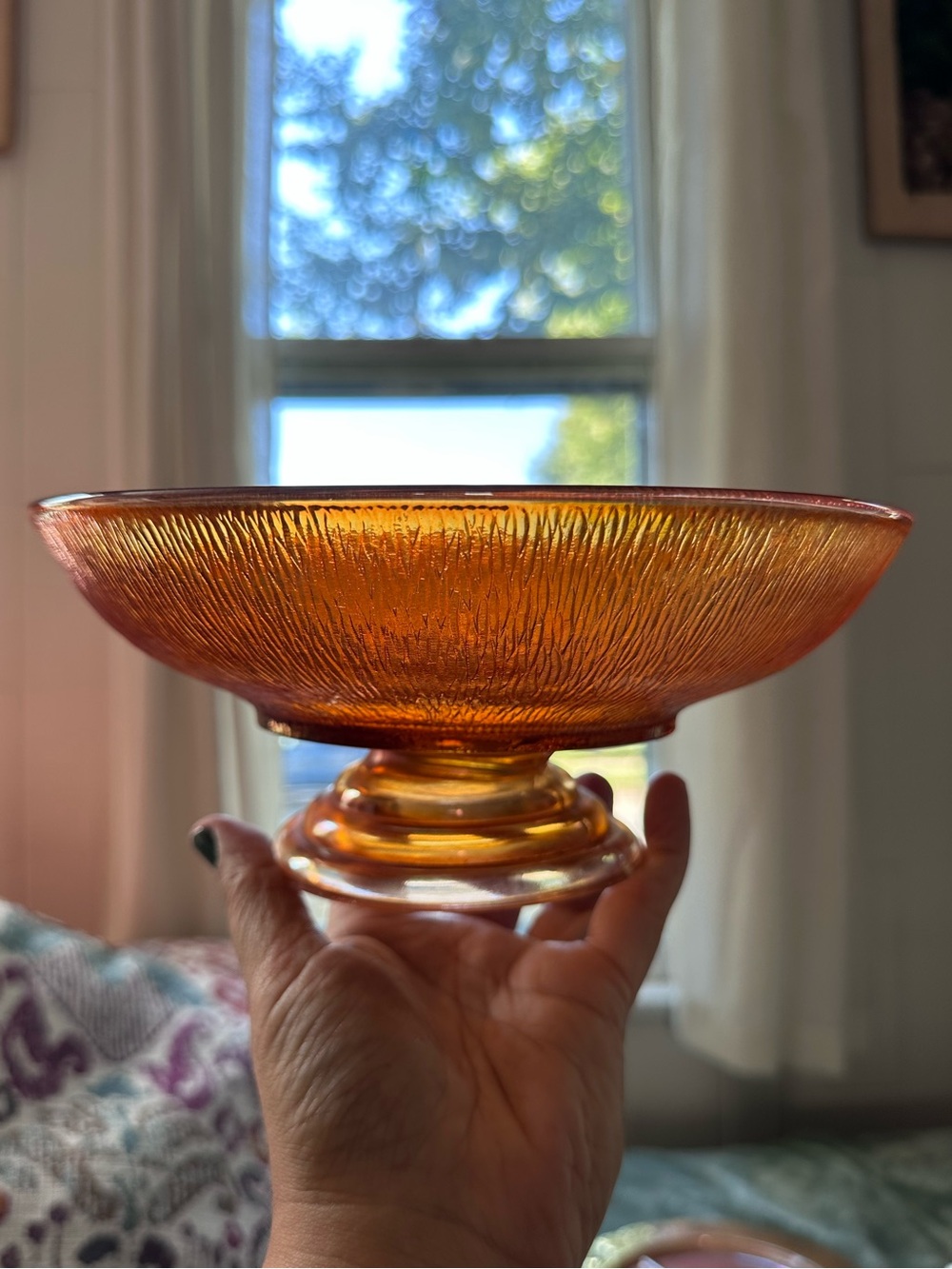 Vintage Carnival Glass Bowl Iridescent Marigold in Excellent Condition!